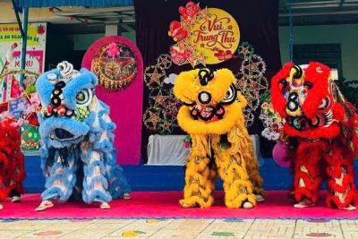 BÉ VUI TRUNG THU