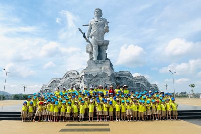 Hoạt động trải nghiệm thăm quan trường tiểu học và di tích lịch sử địa phương cho trẻ 5 tuổi của trường mầm non Hoa Bưởi